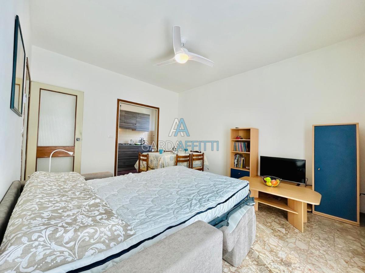 Ares Apartment - Vicino Al Lago Di Garda E Alla Stazione Treno Desenzano del Garda Buitenkant foto