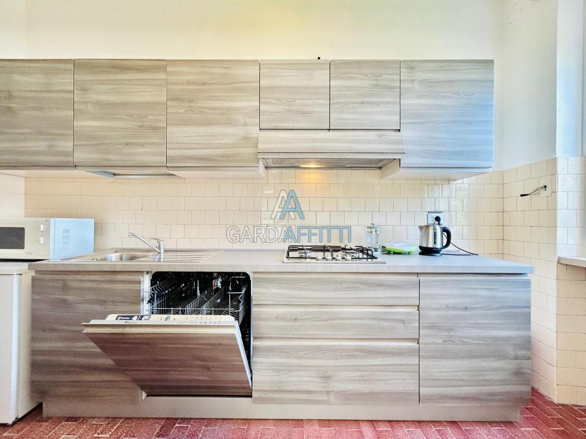 Ares Apartment - Vicino Al Lago Di Garda E Alla Stazione Treno Desenzano del Garda Buitenkant foto