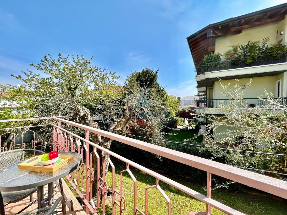Ares Apartment - Vicino Al Lago Di Garda E Alla Stazione Treno Desenzano del Garda Buitenkant foto