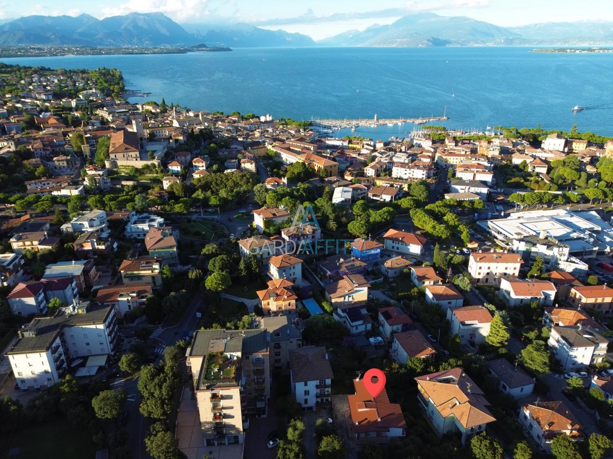 Ares Apartment - Vicino Al Lago Di Garda E Alla Stazione Treno Desenzano del Garda Buitenkant foto